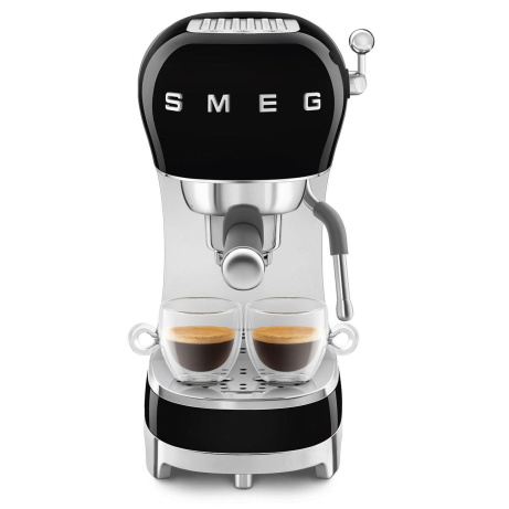 Smeg ECF02BLEU, ruční kávovar na espresso, 1350 W, 15 bar, termoblok, pasivní ohřívač šálků, černý