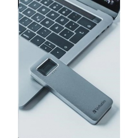 VERBATIM externí SSD 1TB, Executive Fingerprint Secure SSD, USB 3.2 Gen 1/USB-C, (W:356 MB/s, R:344 MB/s), šedá